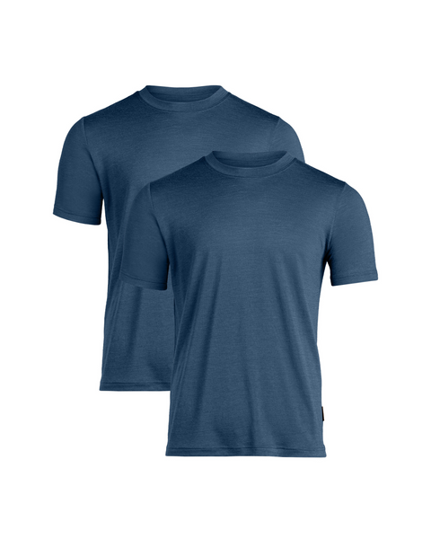Två herr t-shirts med kort ärm i denimblå Merinoull, mjuka, fukttransporterande och perfekta för vardags- eller aktiv användning.