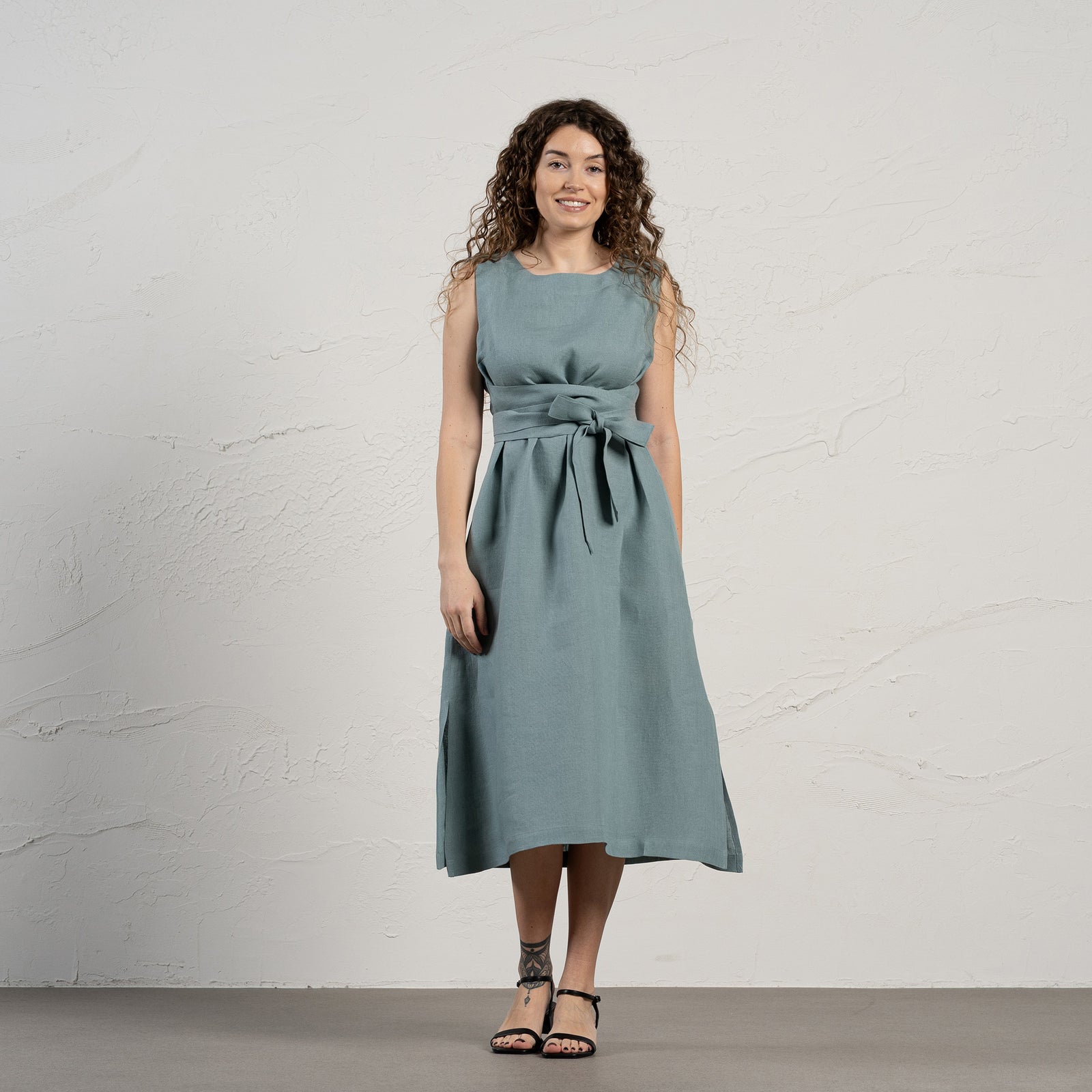 Sleeveless Obi Wrap Dress Hailey in cinnamon red