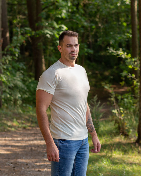 The menique men&#39;s 160 Merino wool T-Shirt in natural color.