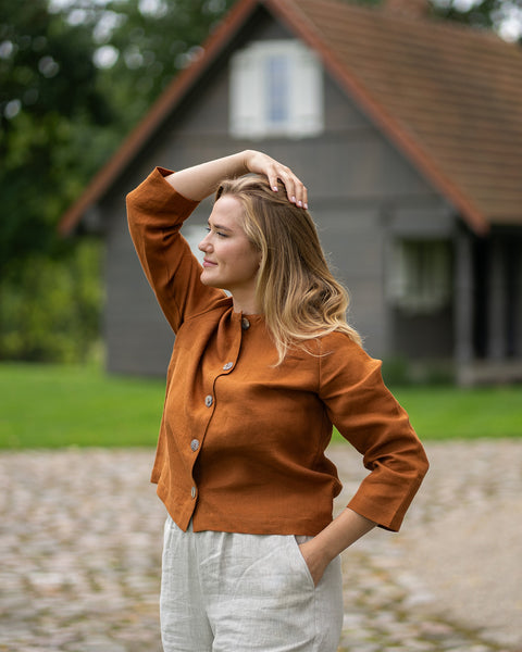 Kavaj med knappar Alice