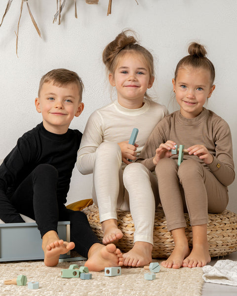 Barn 160 Långärmad &amp; Byxa 2-del Beige