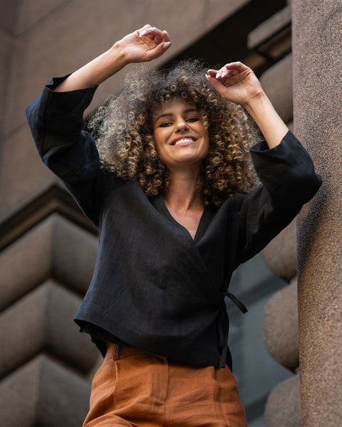 Avslappnad omlottopp Thea