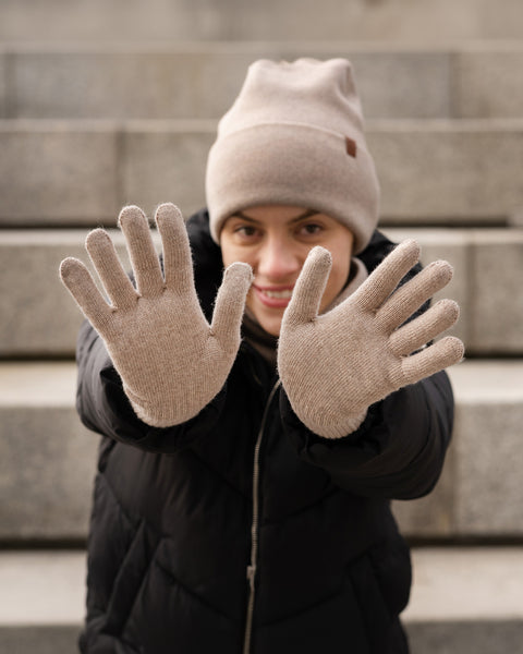 Women’s creamy beige merino wool gloves, knitted warm winter accessory