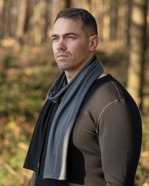 menique Men&#39;s Merino Scarf Black/Perfect Grey Color