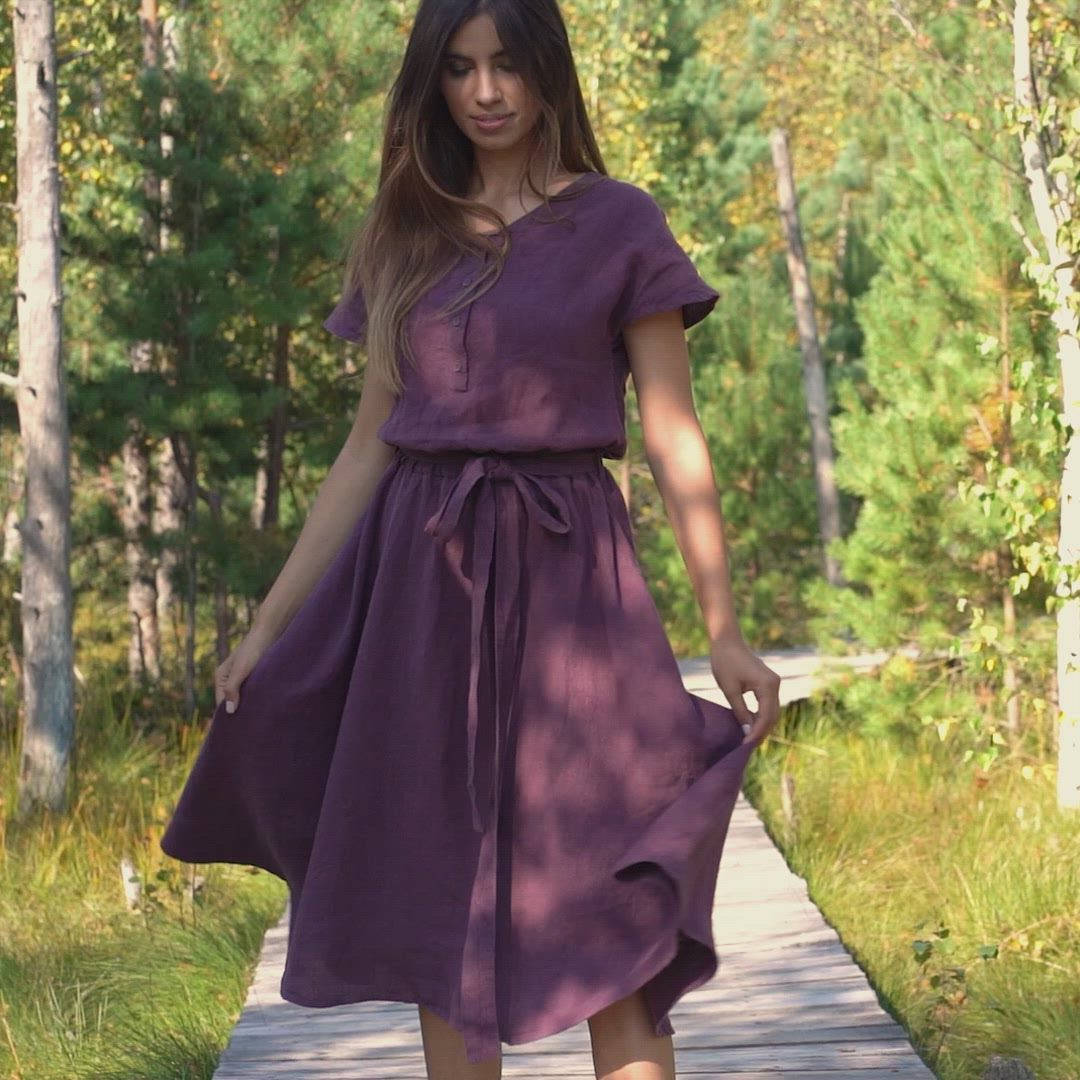 Klänning med knappar fram Brigit Shadow Purple